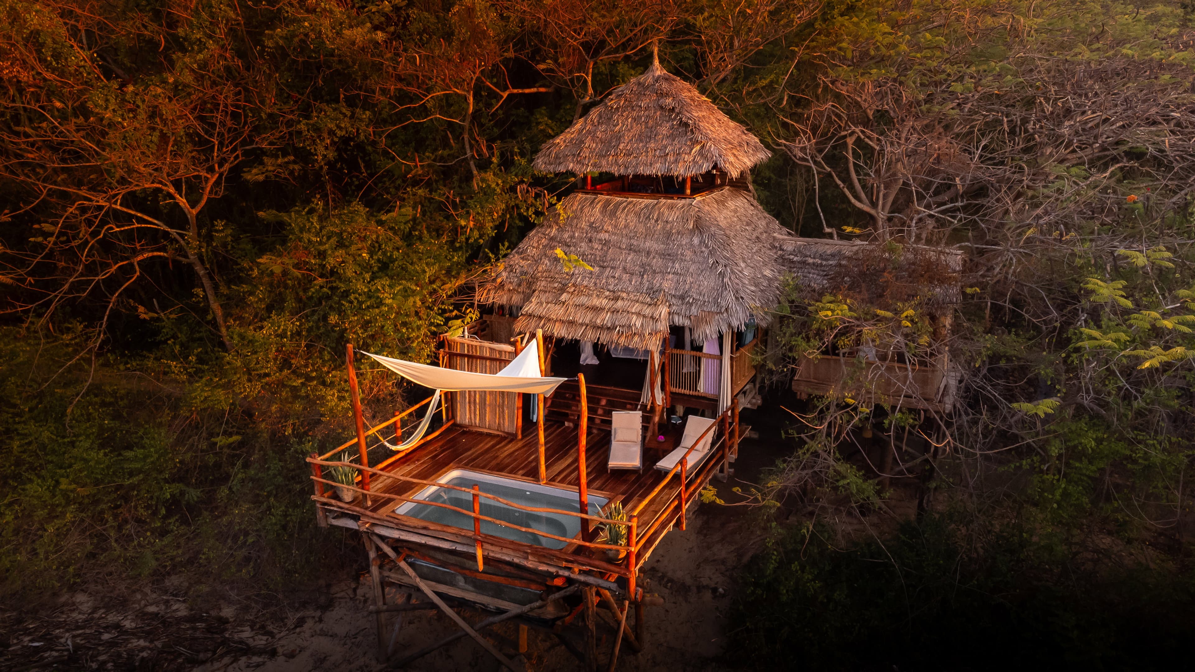 Chole Mjini Tree House Lodge