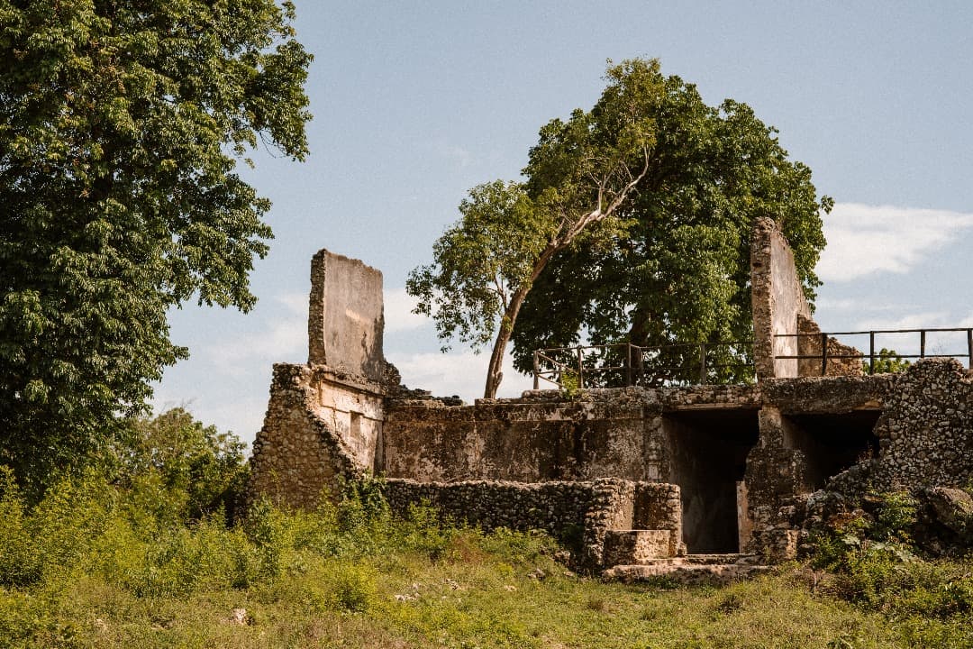 Juani Island & Ancient Ruins Tour 2