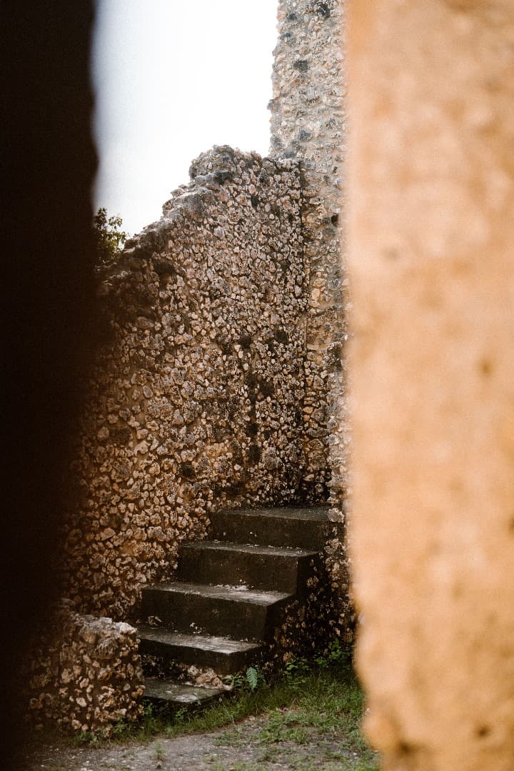 Juani Island & Ancient Ruins Tour 4